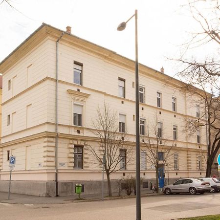 Center Apartman Szeged Exterior foto